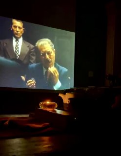 Кадр из публикации: Внезапный вечерний кинопоказ 🎥🍵