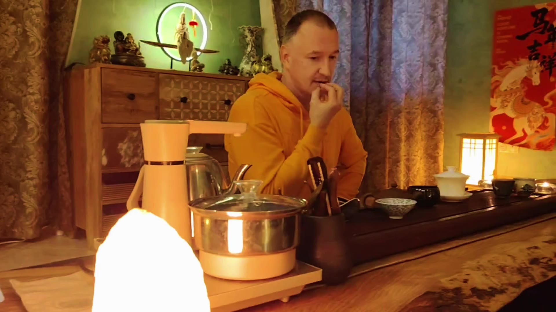 Кадр из публикации: Чайный Цигун — каждый четверг